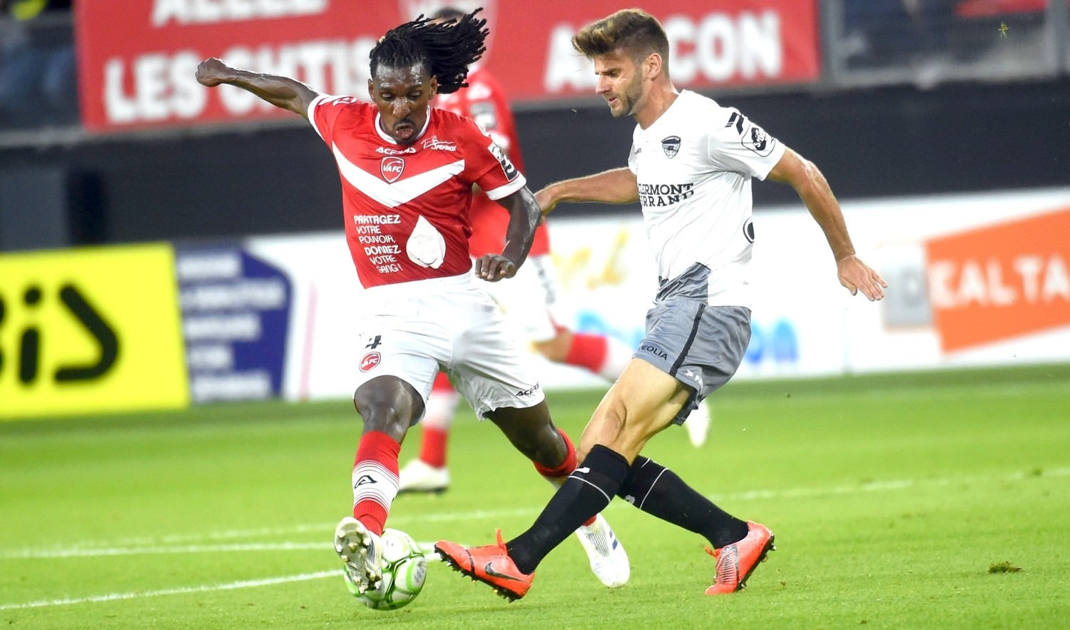 Première défaite en Ligue 2 pour le Clermont Foot, 1-0 à Valenciennes