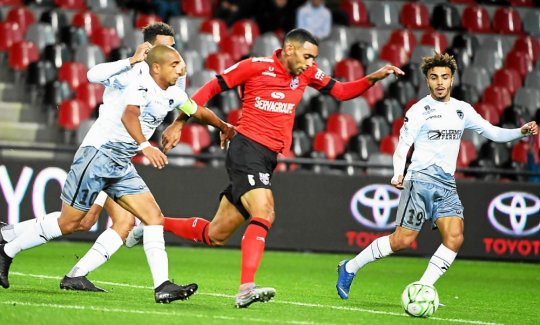 Le Clermont Foot B apprend, les pros bafouillent !