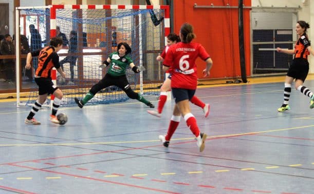 Futsal au gymnase Jean Zay de Cébazat pour les U9 et les Féminines :