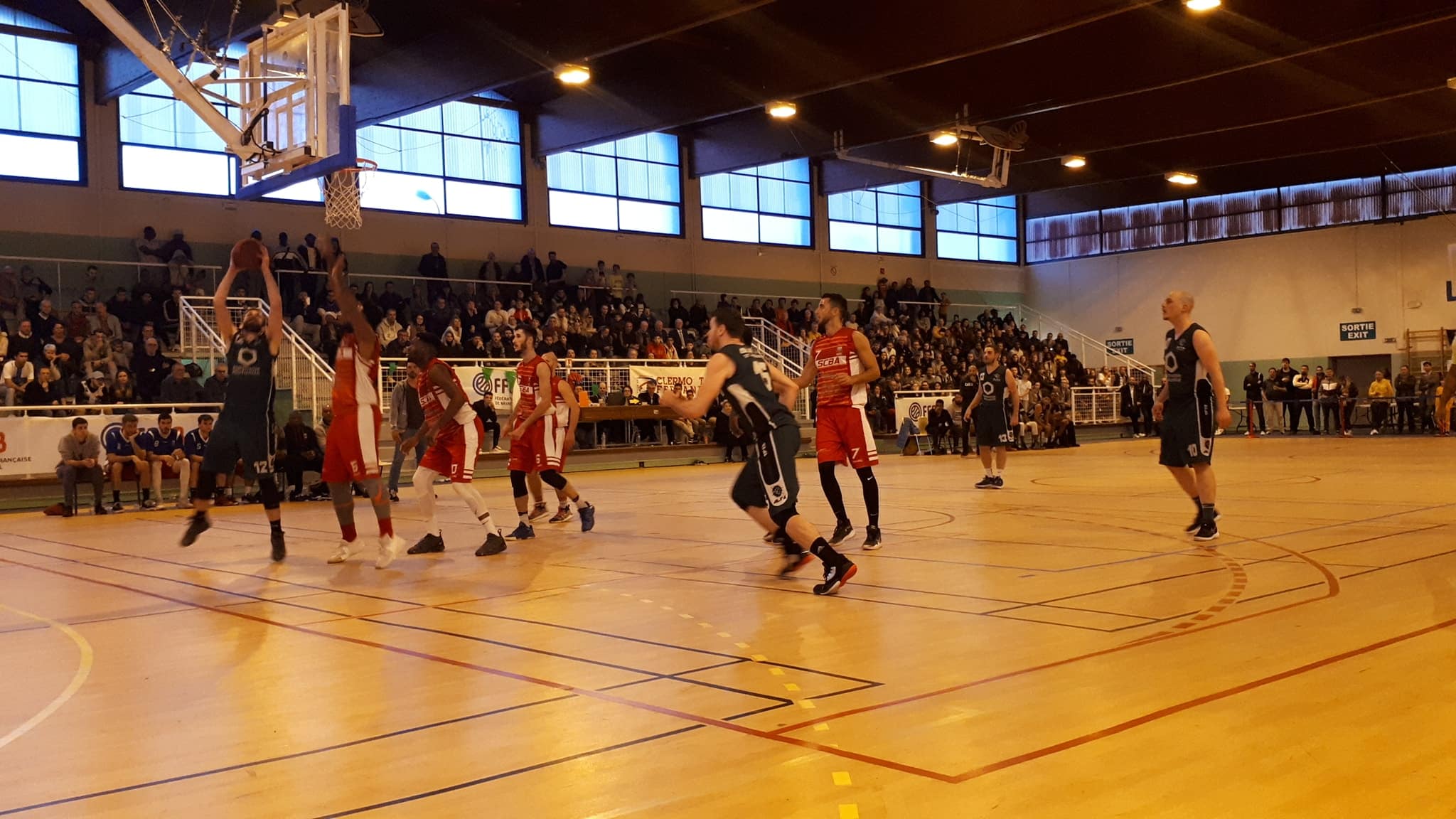 Clermont Basket continue d'y croire, l'ALFA fait une belle opération à Nuits-Saint-Georges !