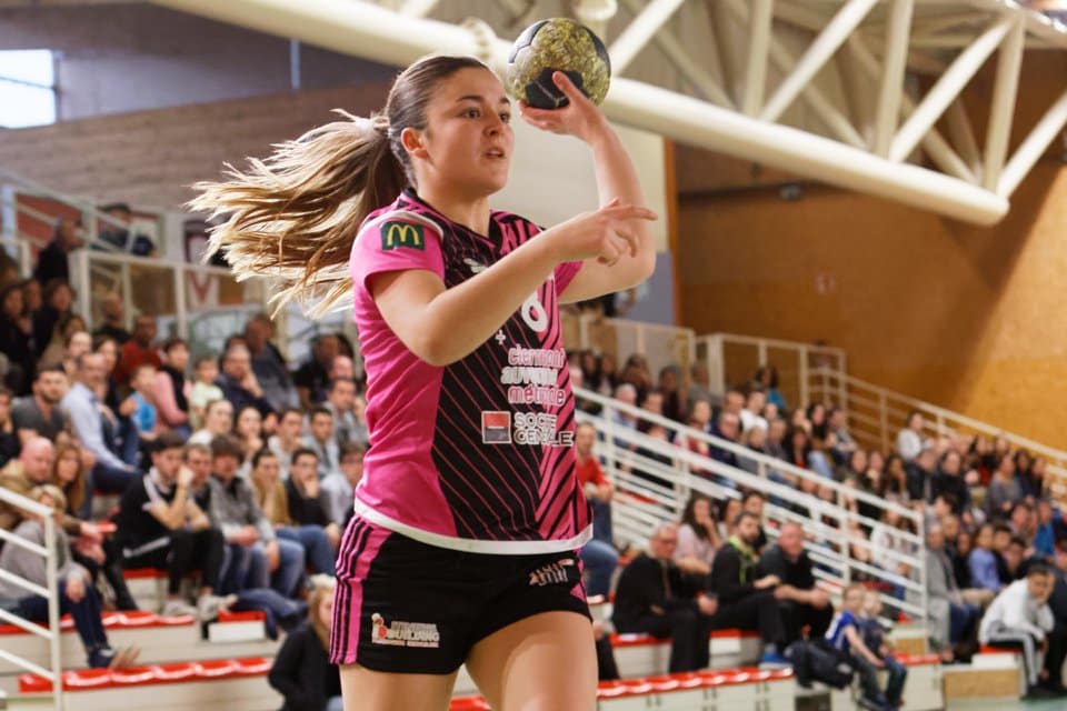 Handball : du HBCAM63 au HB Chamalières pour Manon Becaud !